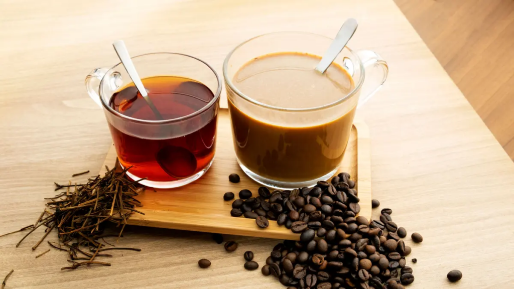 Що корисніше чай чи кава? Нове дослідження дає відповідь