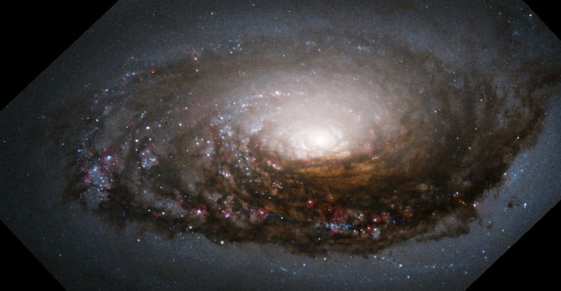 Галактика «Лихе око»: зловісний відблиск нарешті можна пояснити