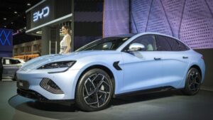 Демократична ціна і запас ходу в 550 км: цього “китайця” захочуть усі