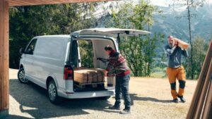 Топ-5 комерційних фургонів середнього розміру з пробігом в Україні