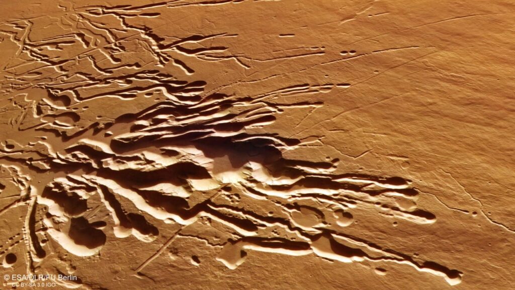 Станція «Марс-експрес» сфотографувала другий за висотою вулкан на Марсі