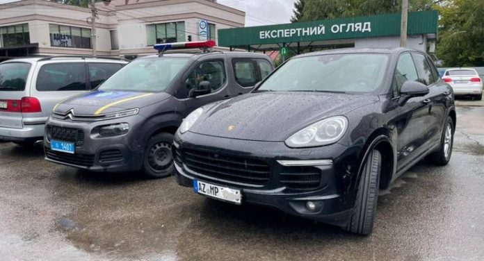 В Україні скасували експертний огляд автомобіля під час перереєстрації
