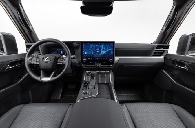 Компанія Lexus представила позашляховик GX нового покоління