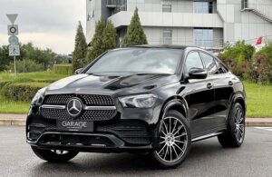 Українці активно скуповують преміальні автомобілі: попит попри війну зріс у рази