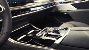 Автомобілі BMW залишаться без автоматичної КПП