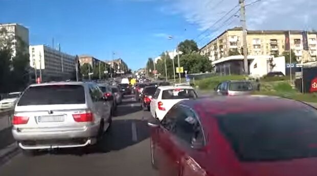 В Україні спростять процедуру перереєстрації автомобіля