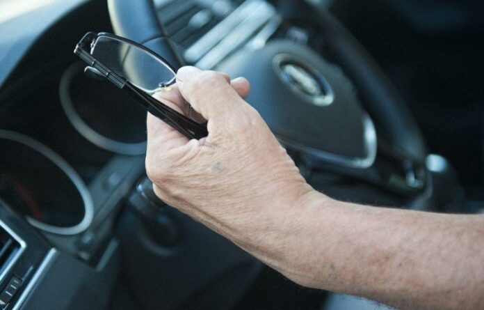 Людей старше 65 років можуть позбавити водійських прав