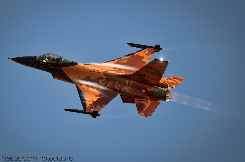 Українські пілоти почали проходити навчання на американських винищувачах F-16 Fighting Falcon