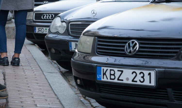 Власник «євробляхи» уникнув 170 000 грн штрафу тому що автомобіль перебував на ремонті