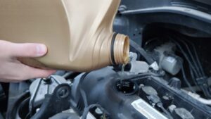 Стало відомо, чи можна змішувати різні види моторних масел