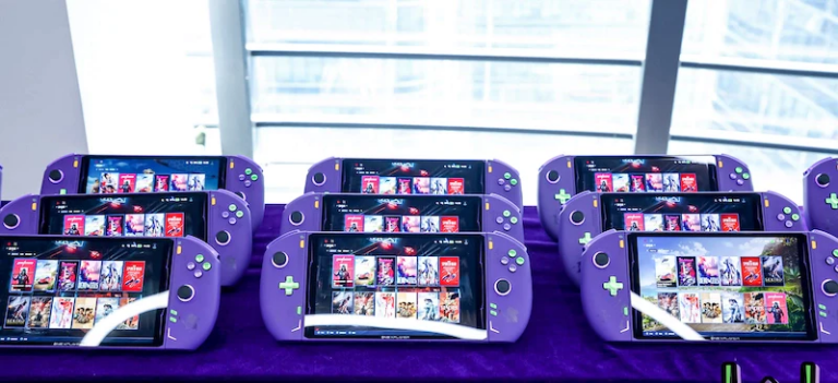 Опубліковано ігровий КПК ONEXPLAYER 2 Pro з процесором AMD Ryzen 7 7840U