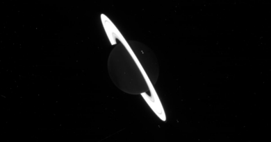 JWST показав свої перші необроблені зображення Сатурна