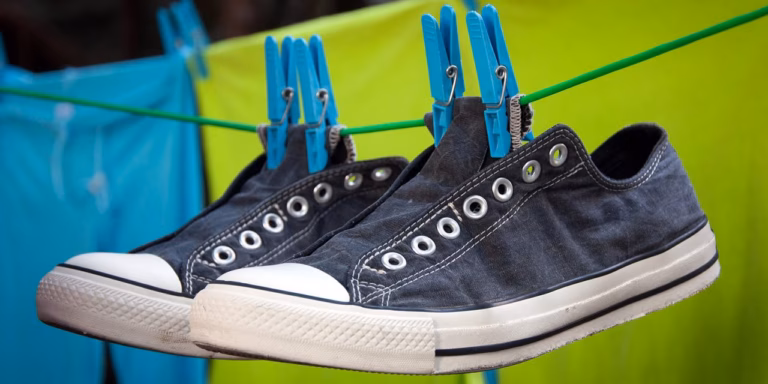 Як правильно сушити взуття