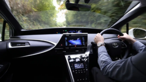 Рада дозволила реєстрацію авто з правим кермом