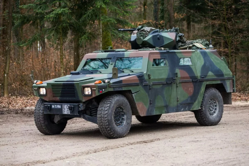 В Україні помітили броньований автомобіль Eagle швейцарського виробництва