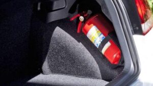 Українських водіїв почали штрафувати за непрацюючі вогнегасники