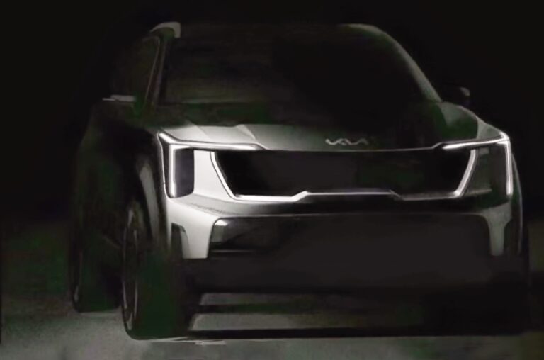 У Мережі з'явився тизер оновленого Kia Sorento