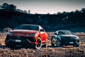 Кросовер Lamborghini Urus із негібридним V8 розпродано