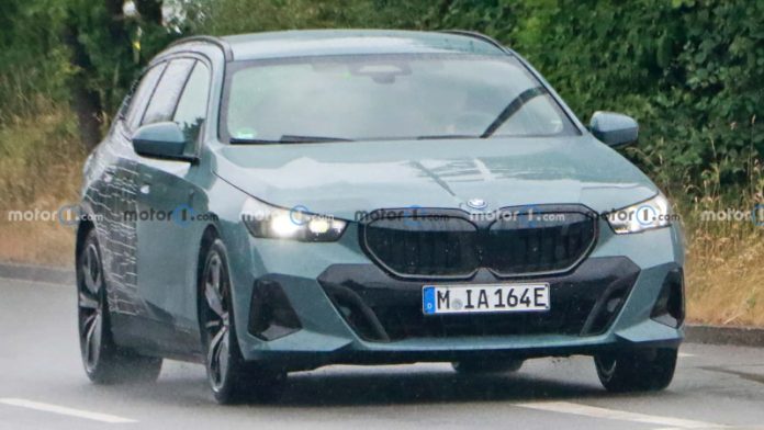 Електричний універсал BMW i5 помітили на тестах