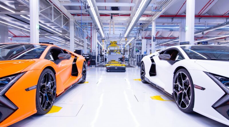Компанія Lamborghini забезпечила себе замовленнями на Revuelto на два роки вперед