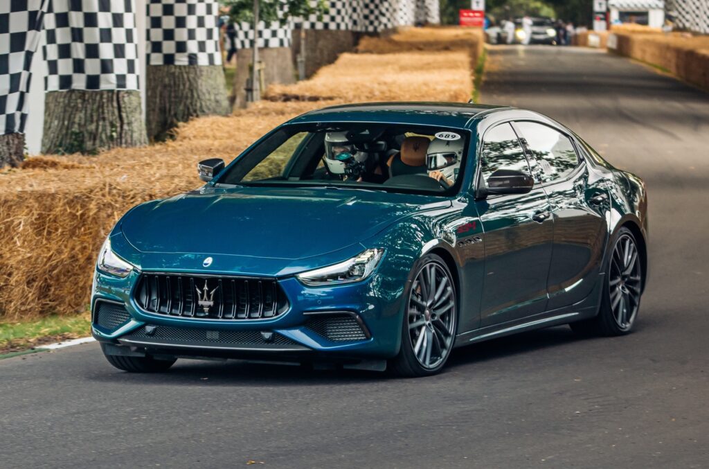 Компанія Maserati представила останні машини з двигуном V8