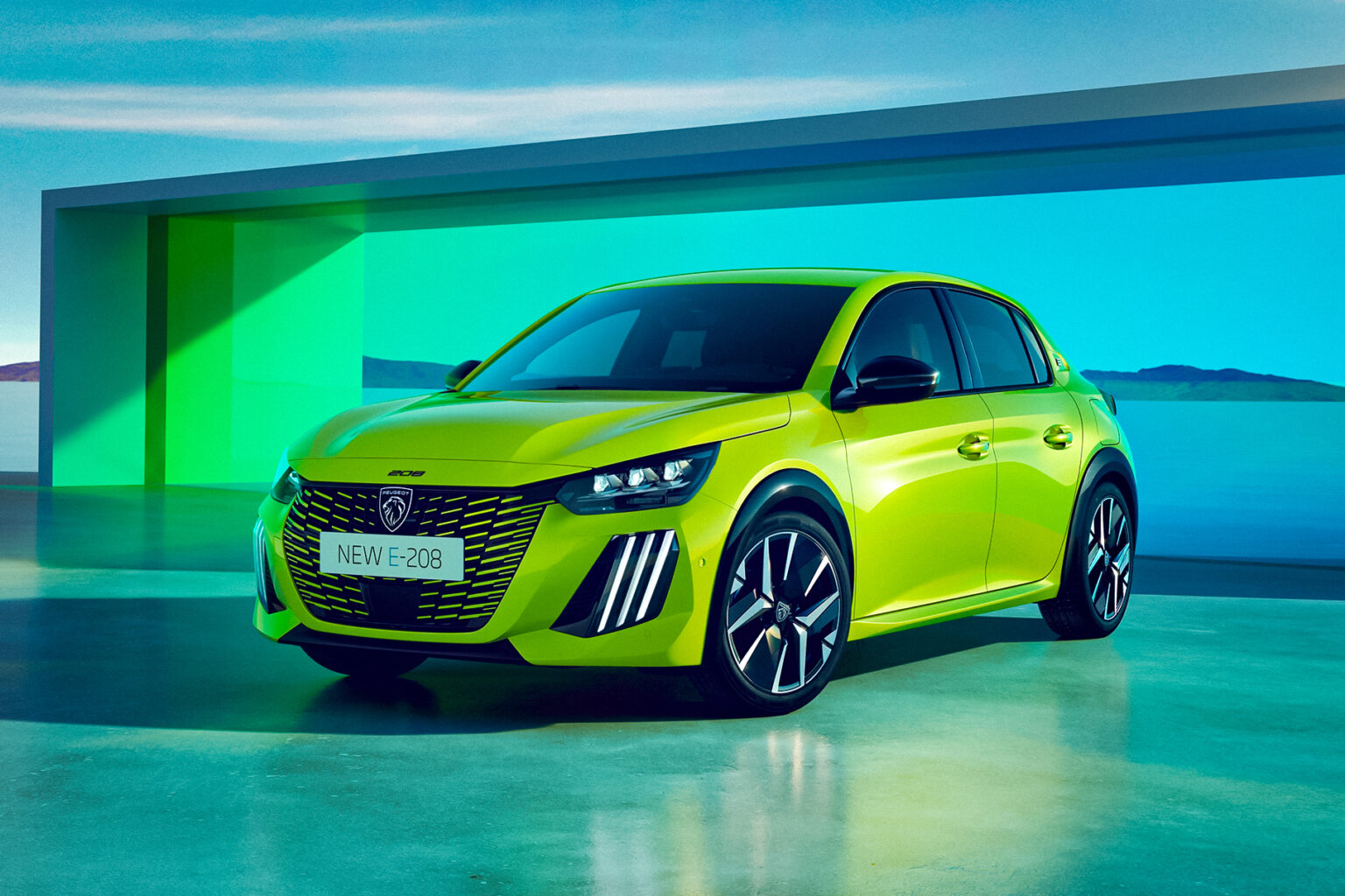 Компанія Peugeot представила оновлений хетчбек 208 зі "світловими кігтями"