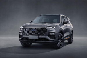 У семимісного кросовера Ford Equator з'явилася "помаранчева" версія