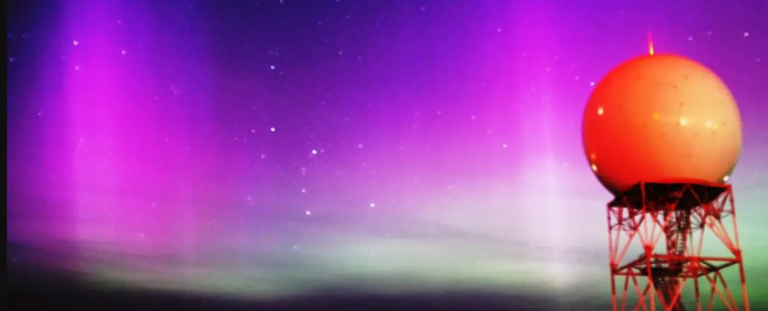 Величезний сонячний шторм цього тижня осяє небо США приголомшливими полярними сяйвами