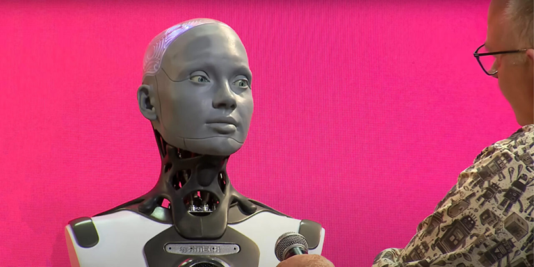 Роботи взяли участь у прес-конференції ООН та поміркували про повстання машин