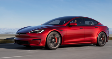 Tesla впроваджує сонячну зарядку для своїх автомобілів