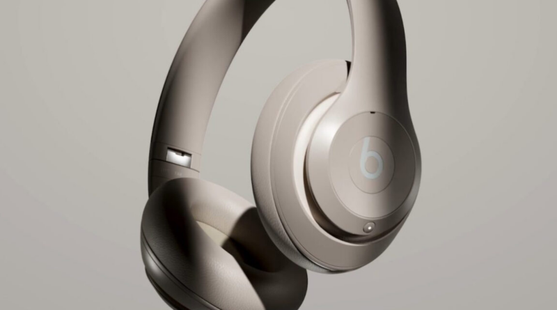 Beats представила флагманські навушники Studio Pro