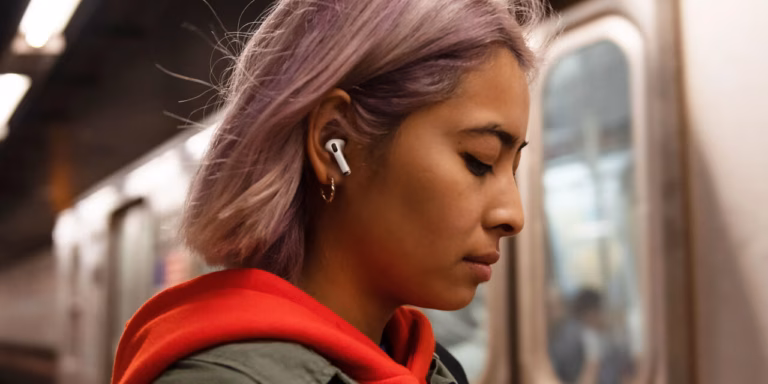 Нові навушники AirPods зможуть вимірювати температуру та перевіряти слух