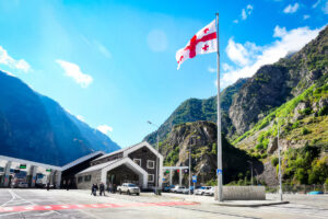 С 1 августа Грузия ограничила поставки американских машин в Россию