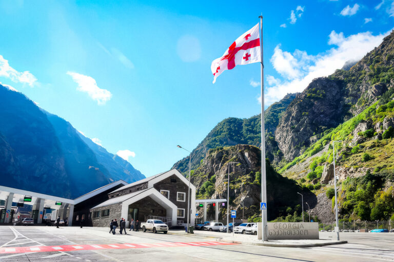 С 1 августа Грузия ограничила поставки американских машин в Россию