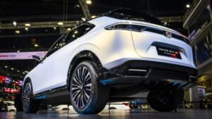 Acura та Honda підтримали Tesla