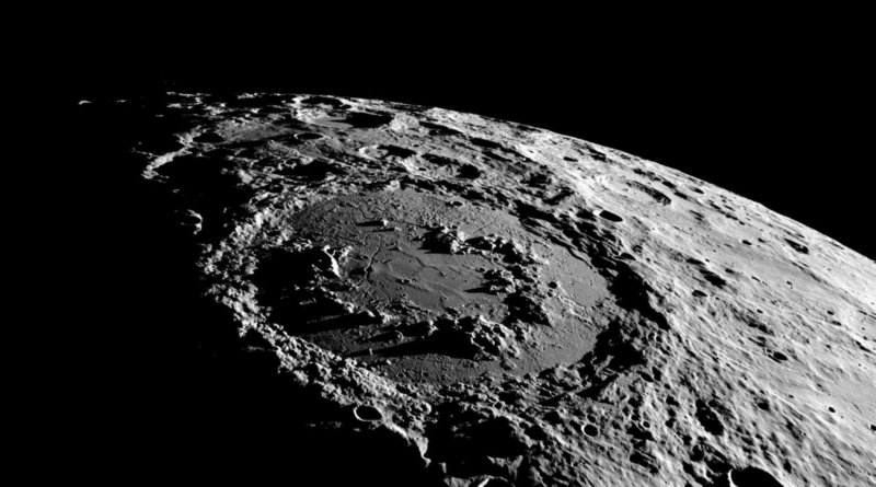 Китайський ровер виявив приховані структури глибоко під темною стороною Місяця