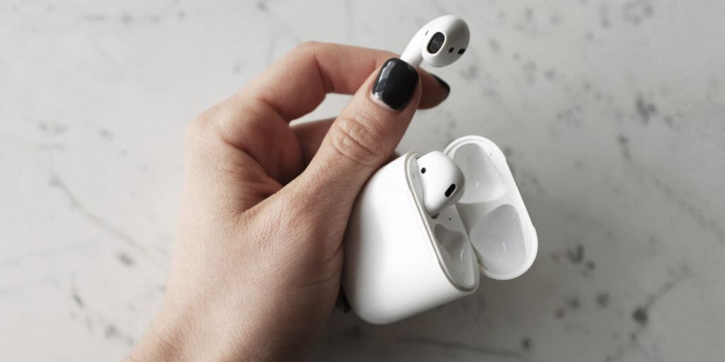 Apple разом з iPhone 15 представить AirPods з новим зарядним футляром