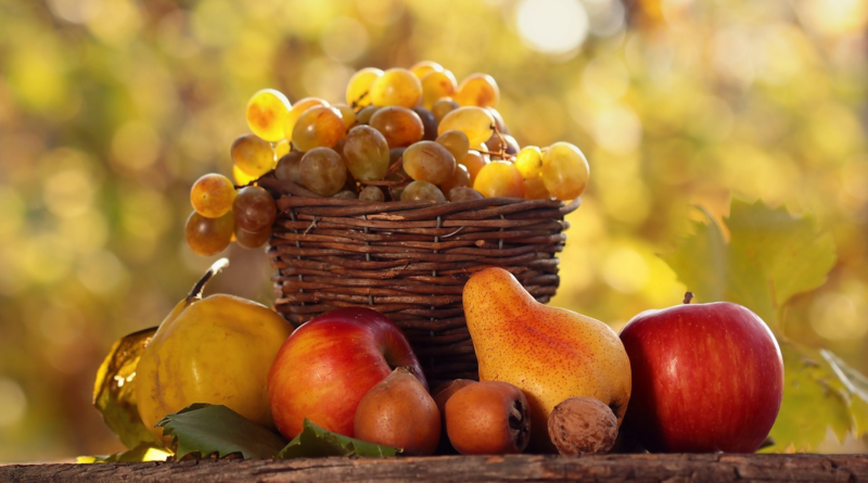 Трюки зі збереження осінніх смаколиків: як зробити, щоб фрукти радували до зими