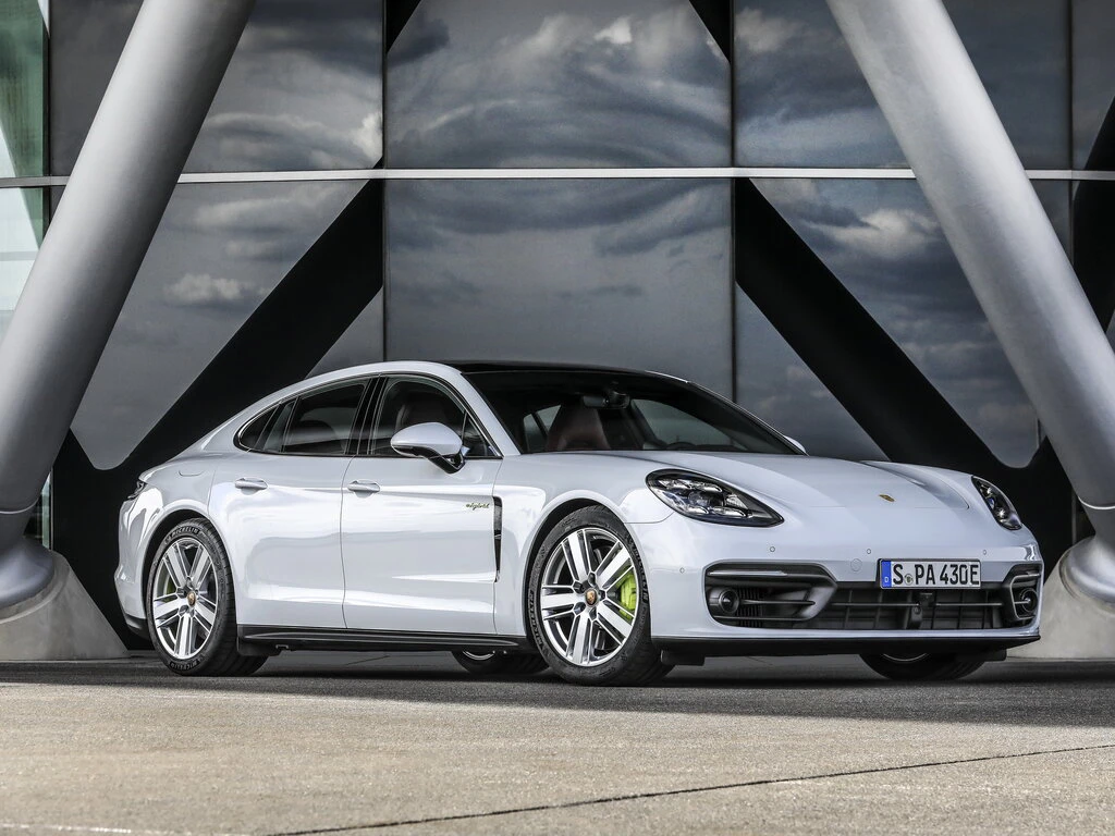 Новий гібридний Porsche Panamera отримає неймовірну потужність (Фото)
