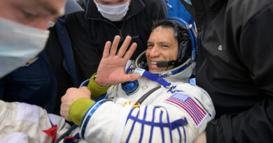 Понад рік на орбіті: астронавт NASA, який повернувся на Землю, встановив рекорд Америки