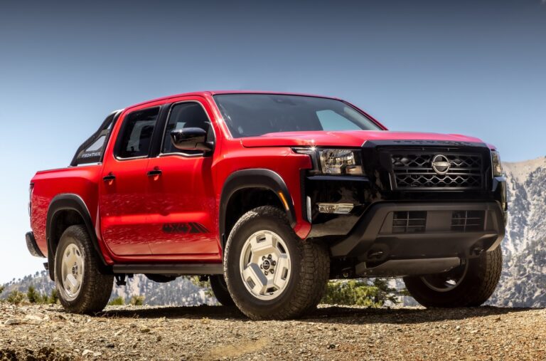 Пікап Nissan Frontier отримав версію в стилі ретро