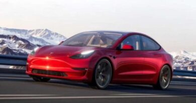 Власник електрокара розповів, чому більше не придбає автомобіль Tesla