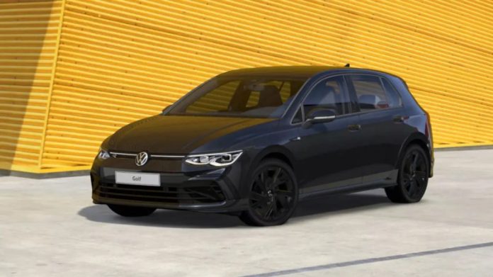 Дебютував дуже чорний Volkswagen Golf