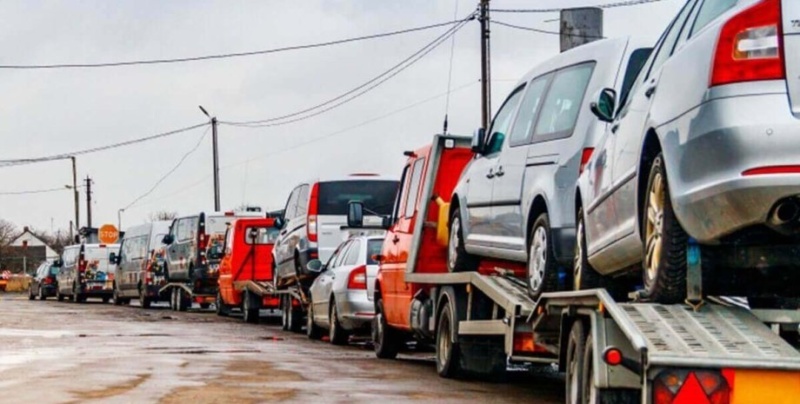 В Україні стрімко падає попит на вживані авто зі США