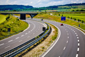 Німецькі митники продовжують вилучати автомобілі з російськими номерами