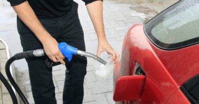 “Бодяги” побільшало: на АЗС українцям замість справжнього бензину заливають фальсифікат