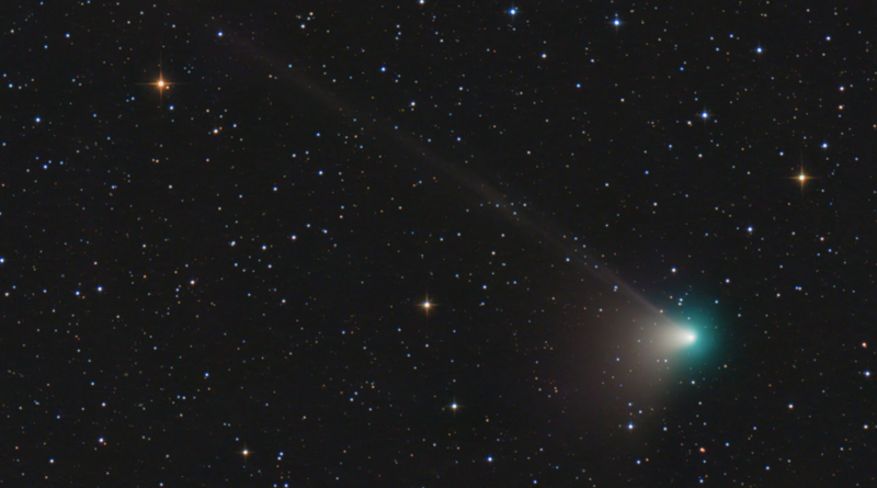 Сонце відірвало хвіст кометі Нісімура