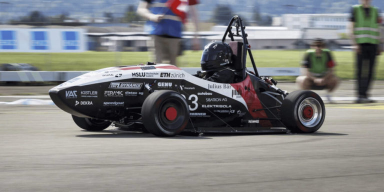 До 100 км/год менш як за секунду: швейцарський електрокарт побив світовий рекорд швидкості