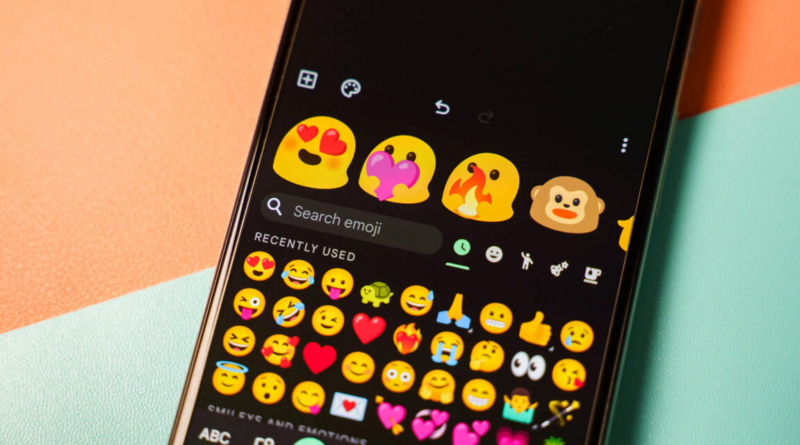 Об'єднувати емодзі в Emoji Kitchen тепер можна прямо у браузері