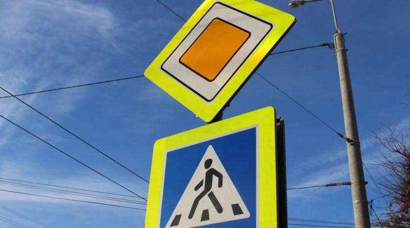 Назвали дорожні знаки, через які в Україні часто карають водіїв